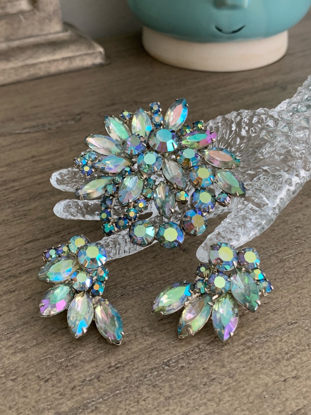 Vintage Art Glass Aurora Borealis Blue Silver Brooch Pin Clip Earrings Unsigned